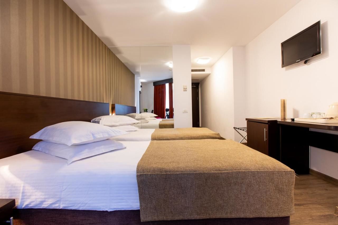Отель Hotel Duke Armeneasca - Ex Tempo Бухарест-23