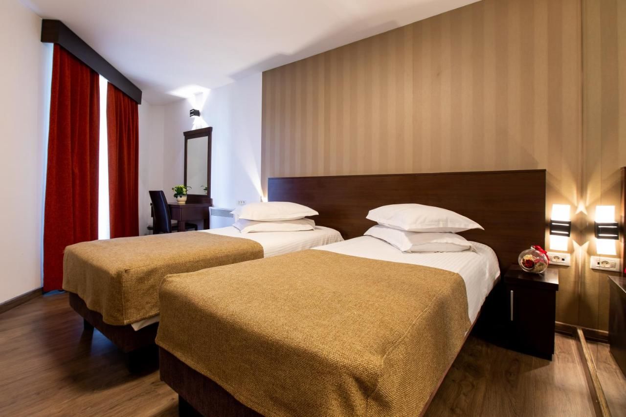 Отель Hotel Duke Armeneasca - Ex Tempo Бухарест-24