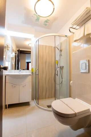 Отель Hotel Duke Armeneasca - Ex Tempo Бухарест Двухместный номер с 1 кроватью и балконом-7