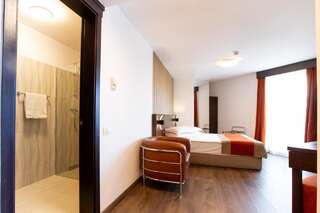 Отель Hotel Duke Armeneasca - Ex Tempo Бухарест Двухместный номер с 1 кроватью и террасой-13